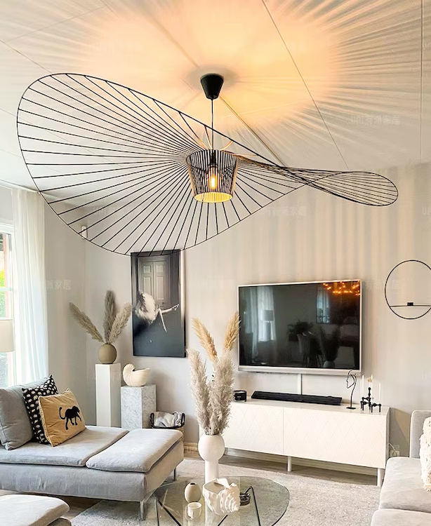 Veora – Sculptural Pendant Light with Flowing Form...
