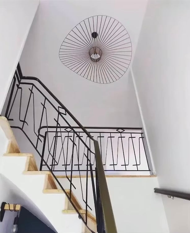 Veora – Sculptural Pendant Light with Flowing Form...