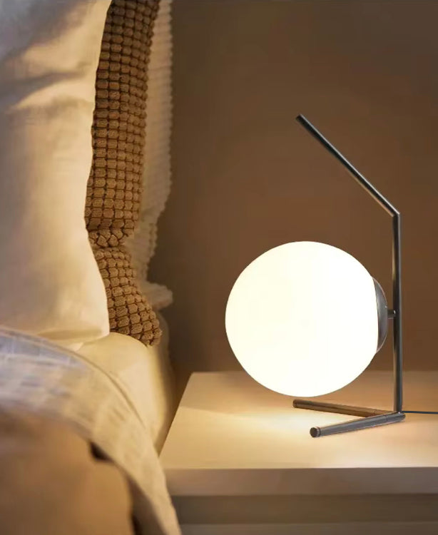 Elyor – Sculptural LED Lamp of Lunar Grace