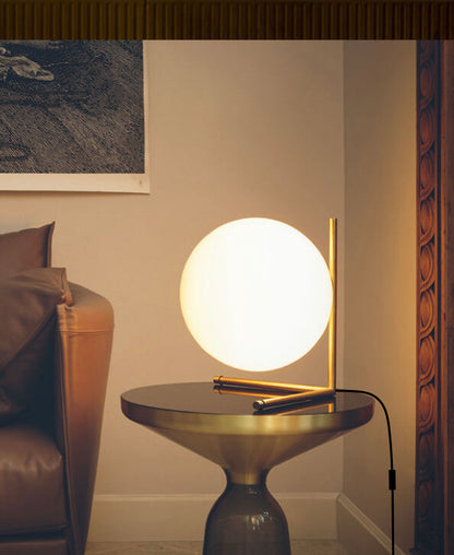 Elyor – Sculptural LED Lamp of Lunar Grace